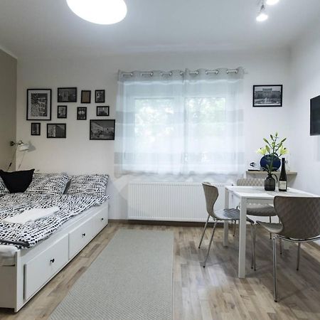 Aqua Stellar Apartment Szeged Exterior photo