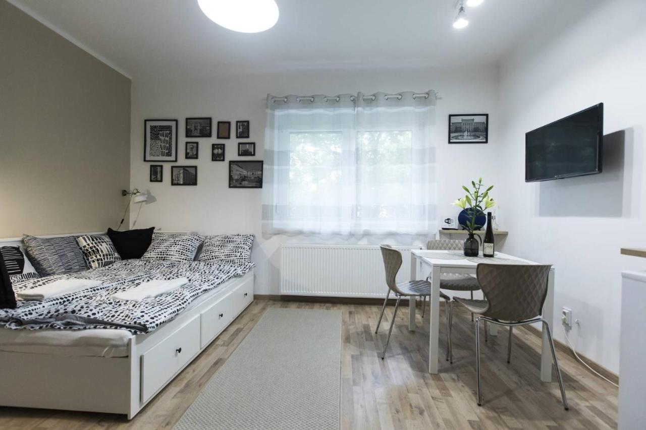 Aqua Stellar Apartment Szeged Exterior photo